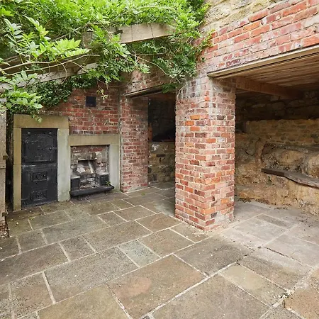 Host & - The Old Pottery * Пикеринг